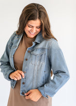 Load image into Gallery viewer, Shea Lightweight Denim Jacket
