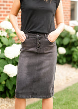 Load image into Gallery viewer, Tiffany Black Denim Midi Skirt
